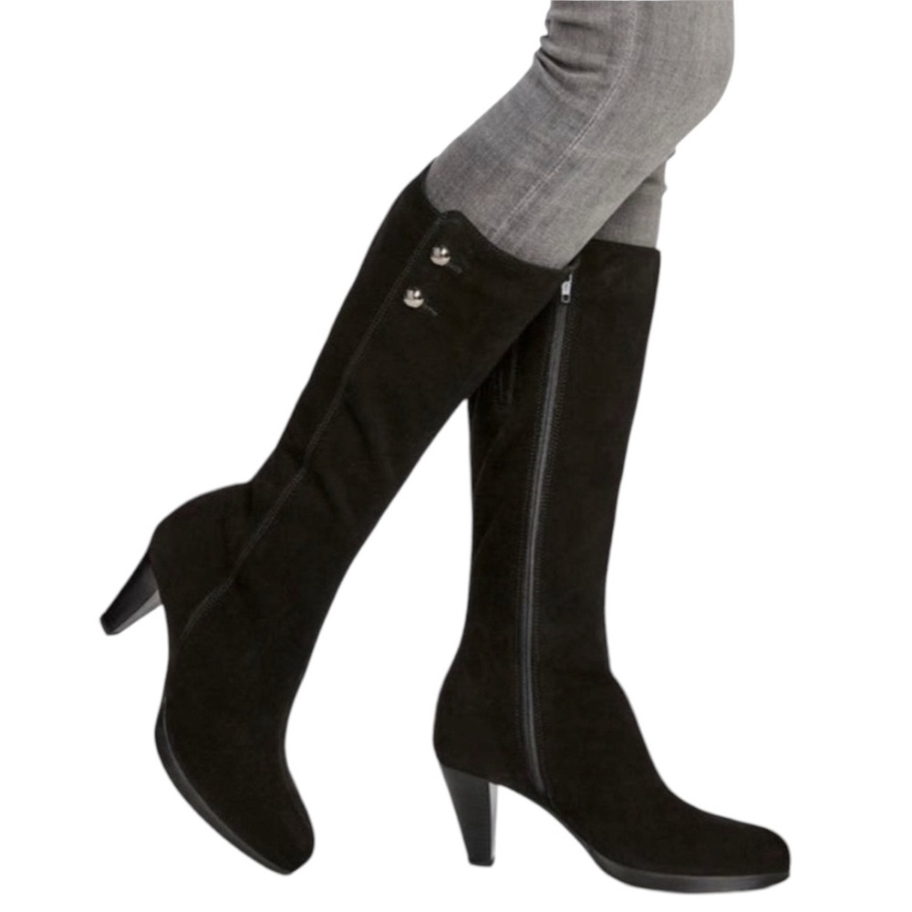 LA CANADIENNE OTIS TALL SUEDE HEELED BOOT STUDS INSIDE ZIP SMALL PLATFORM 9.5